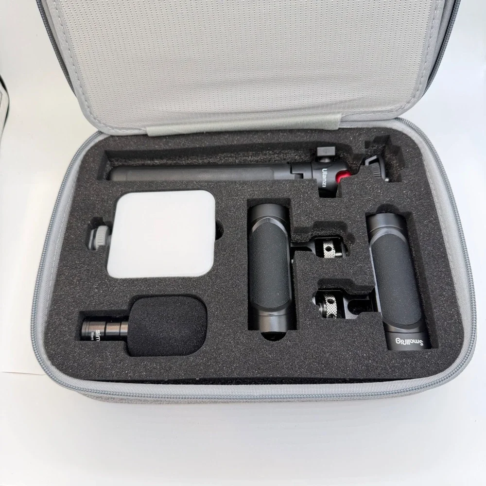 SmallRig All-In-One Video Kit for Smartphone Creators P96 LED Light Mic Case